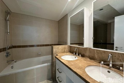 2 bedrooms Apartment in 29 Burj Boulevard, UAE No. 194390 4