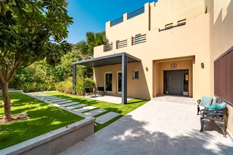 Villa de 6 chambres à Dubai, UAE No. 147084