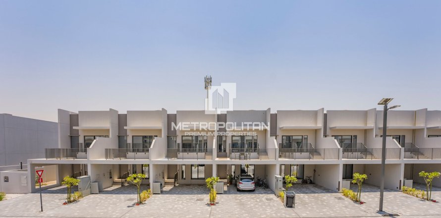 Townhouse de 3 chambres à District 7, UAE No. 128010