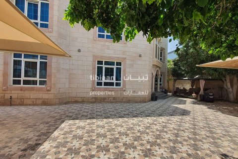8 bedrooms Villa in As Sib, Oman No. 53758