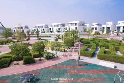 4 bedrooms Villa in Sharjah Waterfront City, UAE No. 186564 25