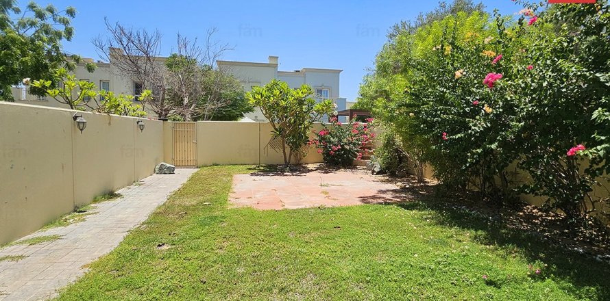 3 bedrooms Townhouse in Dubai, UAE No. 164815