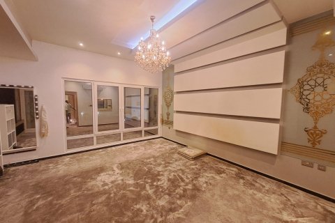 4 bedrooms Villa in Muscat, Oman No. 54583 6