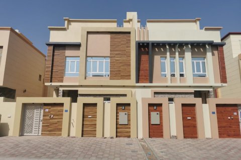 Вилла с 7 спальнями в Ghala, Оман №54582