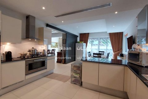Villa de 5 dormitorios en Muscat, Oman No. 53393 9