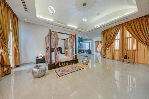8 bedrooms Villa in Sector E, UAE No. 198256 13