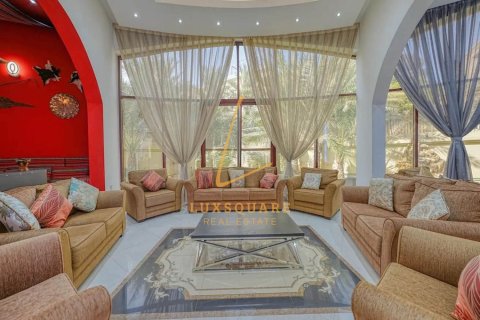 8 bedrooms Villa in Sector E, UAE No. 198256 25