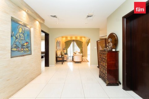 5 bedrooms Villa in Dubai, UAE No. 186299 11