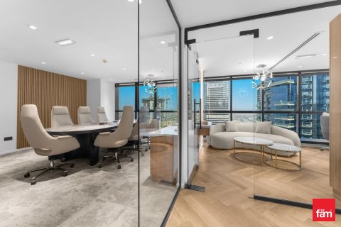 130.1m² Office in Dubai, UAE No. 162420