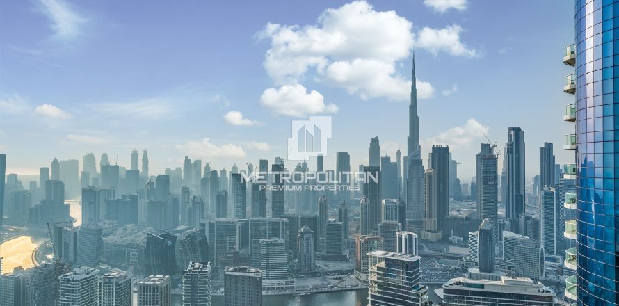 Apartment de 3 dormitorios en DAMAC Towers by Paramount, UAE No. 128669