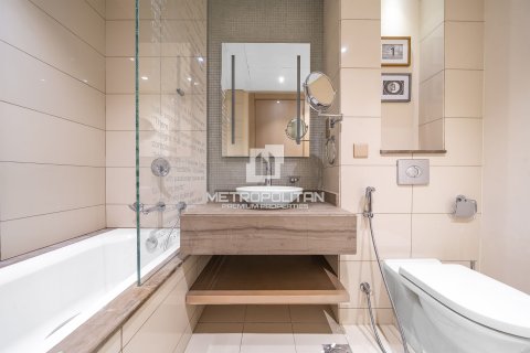 Apartment de 3 dormitorios en DAMAC Towers by Paramount, UAE No. 128669 22