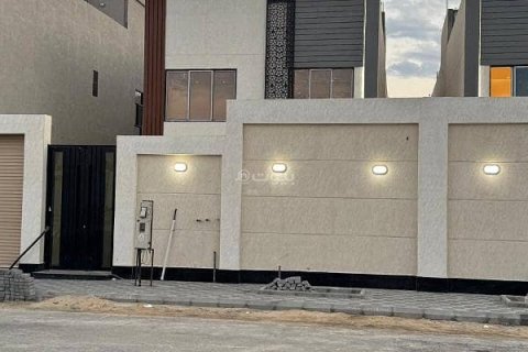 7 bedrooms Villa in Khobar, Saudi Arabia No. 60124