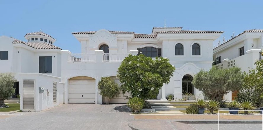 Villa de 5 dormitorios en Garden Homes, UAE No. 194321