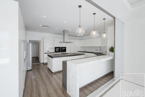 Villa de 5 dormitorios en Garden Homes, UAE No. 194321 12