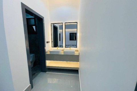 4 bedrooms Apartment in Riyadh, Saudi Arabia No. 99691 7