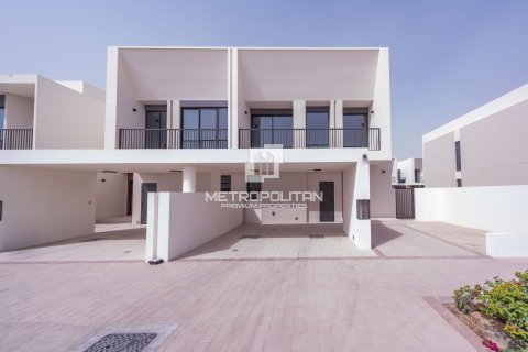Townhouse de 4 chambres à Town Square, UAE No. 129531