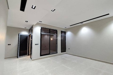 Villa de 6 dormitorios en Riyadh, Saudi Arabia No. 59990 3