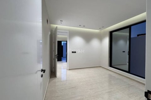 Villa de 4 chambres à Khobar, Saudi Arabia No. 59986 10