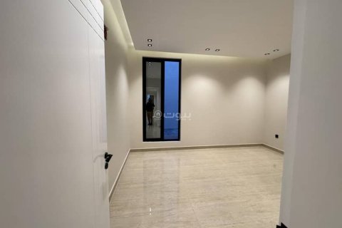 Villa de 4 chambres à Khobar, Saudi Arabia No. 59986 15