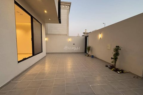Villa de 4 chambres à Khobar, Saudi Arabia No. 59986 3