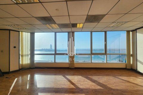 Office de 220.7m² à Corniche Road, UAE No. 24767 3