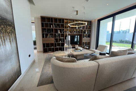 4 bedrooms Villa on the Saadiyat Island, UAE No. 24619 18