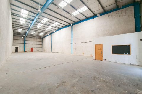 418.1m² Warehouse in Al Quoz, UAE No. 47661