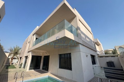4 bedrooms Villa in Jumeirah, UAE No. 125077