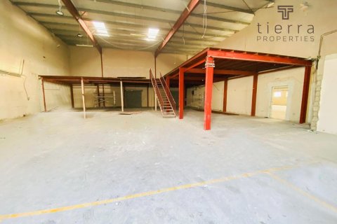 1300.6m² Warehouse in Ras Al Khor, UAE No. 22589