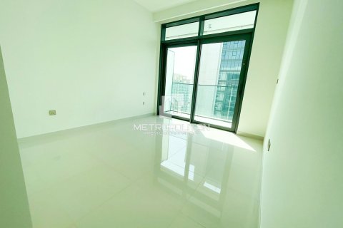Appartement de 3 chambres à EMAAR Beachfront, UAE No. 129745 7