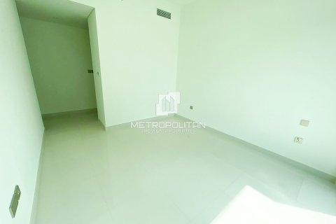 Appartement de 3 chambres à EMAAR Beachfront, UAE No. 129745 13
