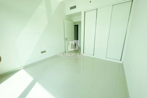 Appartement de 3 chambres à EMAAR Beachfront, UAE No. 129745 5