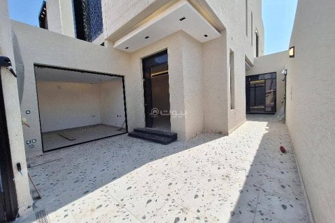 Villa de 5 chambres à Riyadh, Saudi Arabia No. 60227 5