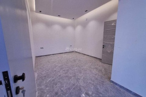 Villa de 5 chambres à Riyadh, Saudi Arabia No. 60227 9