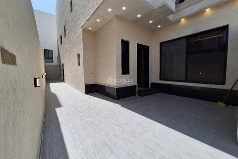 3 bedrooms Villa in Riyadh, Saudi Arabia No. 60228 4