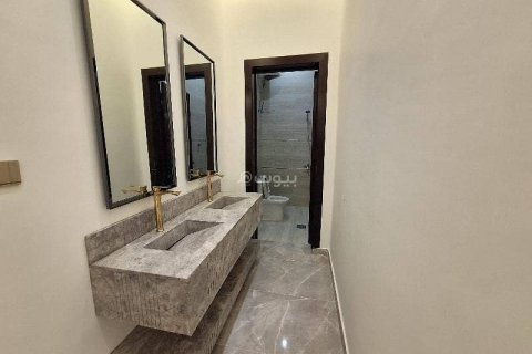 3 bedrooms Villa in Riyadh, Saudi Arabia No. 60228 11
