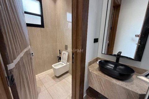 Villa de 5 dormitorios en Riyadh, Saudi Arabia No. 67350 3
