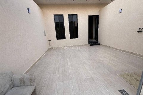 5 bedrooms Villa in Riyadh, Saudi Arabia No. 67350