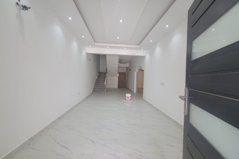4 bedrooms Villa in Muscat, Oman No. 62454 3