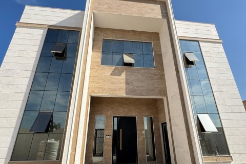 5 bedrooms Villa in Ras Al Khaimah, UAE No. 184178