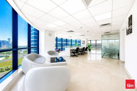 101.4m² Office in Dubai, UAE No. 167406