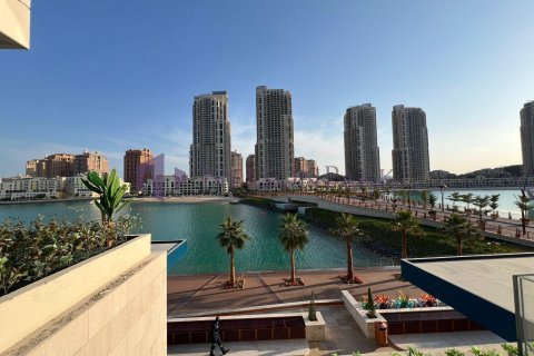 3 bedrooms Apartment in Doha, Qatar No. 56714