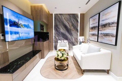 5 bedrooms Villa in Doha, Qatar No. 56728 11