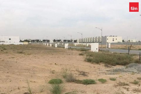 240.2m² Land in Dubai, UAE No. 199457