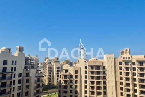 Квартира с 3 спальнями в Umm Suqeim 3, ОАЭ №207804