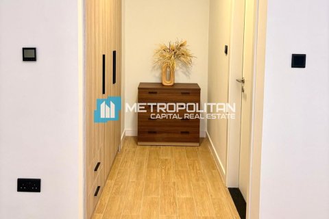 Appartement de 3 chambres à Masdar City, UAE No. 141866 8
