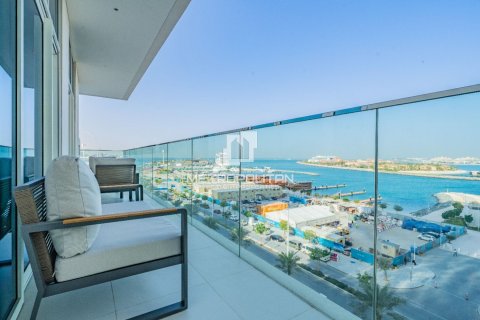 Appartement de 2 chambres à EMAAR Beachfront, UAE No. 128243 10