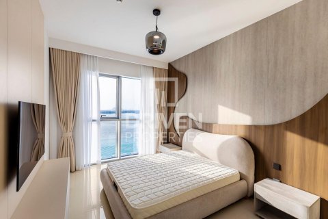 Apartment de 2 dormitorios en EMAAR Beachfront, UAE No. 192349 7