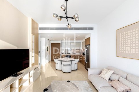 Apartment de 2 dormitorios en EMAAR Beachfront, UAE No. 192349 3