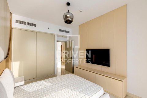 Apartment de 2 dormitorios en EMAAR Beachfront, UAE No. 192349 8